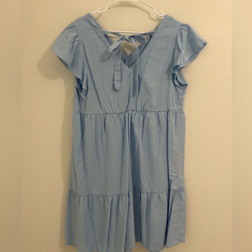 Light blue maternity dress also can be used not maternity